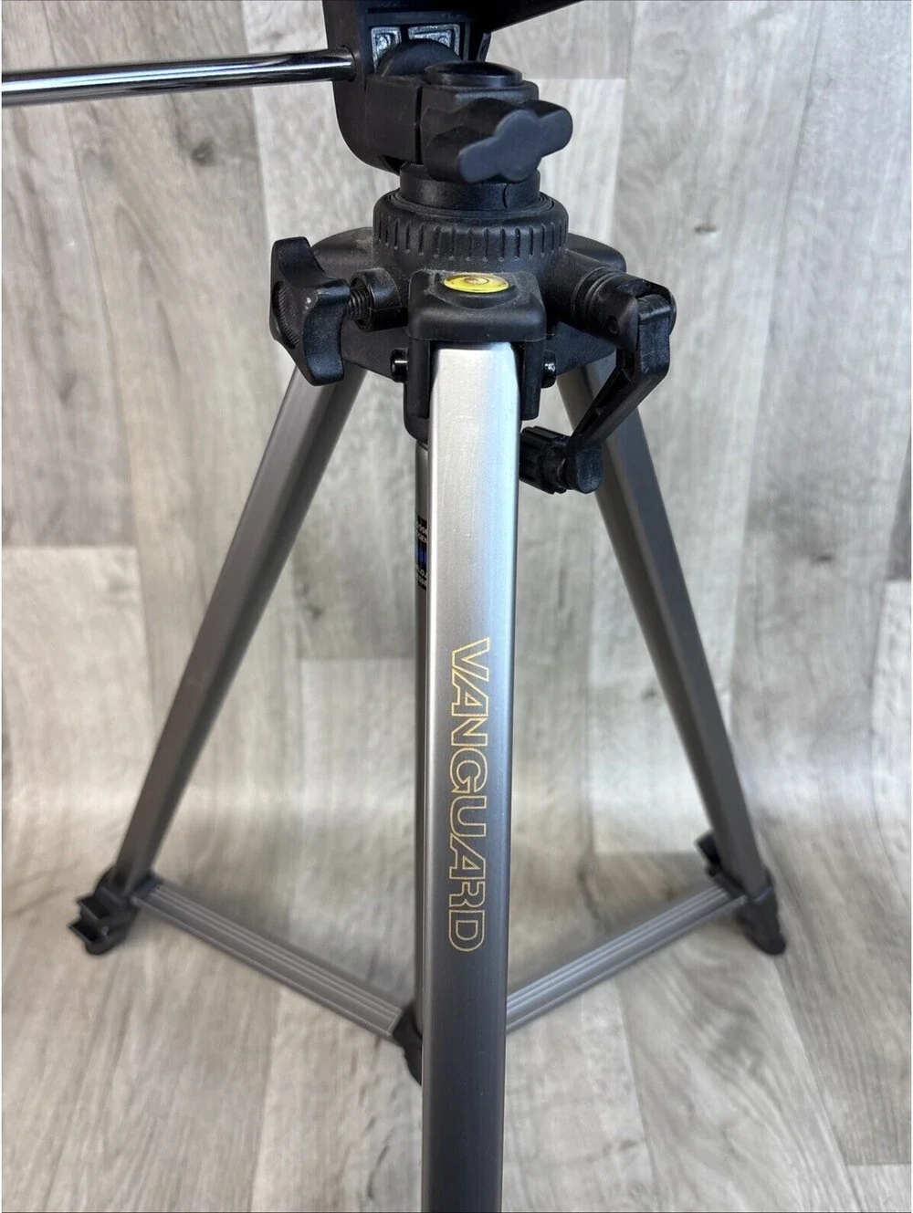 Vanguard VT-215B Lightweight Photography Camera Video Tripod Adjustable